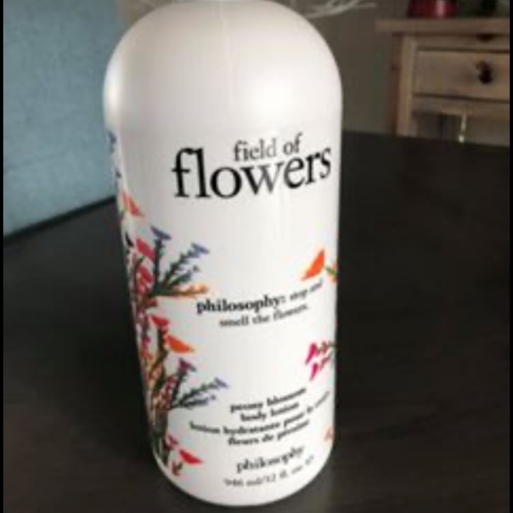 New, 32 oz philosophy field of flowers Lotion